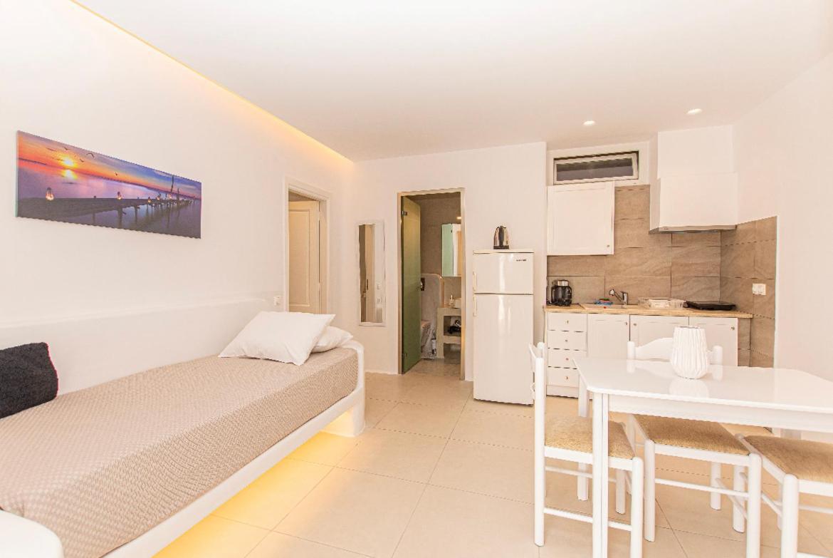 Crystal Suites Mykonos Town Exterior photo